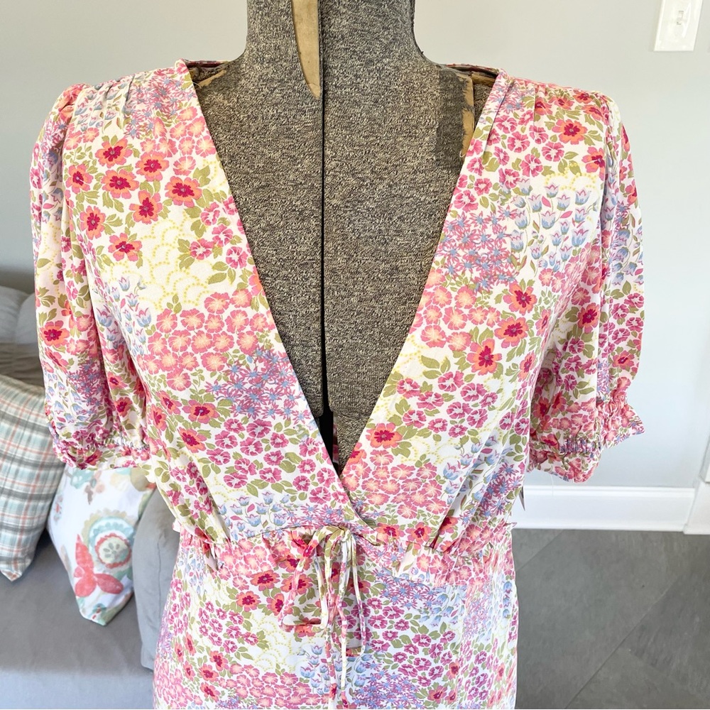XS, S pink floral puff sleeve midi dress w/slip low cut V-neck dress - Picture 2 of 9